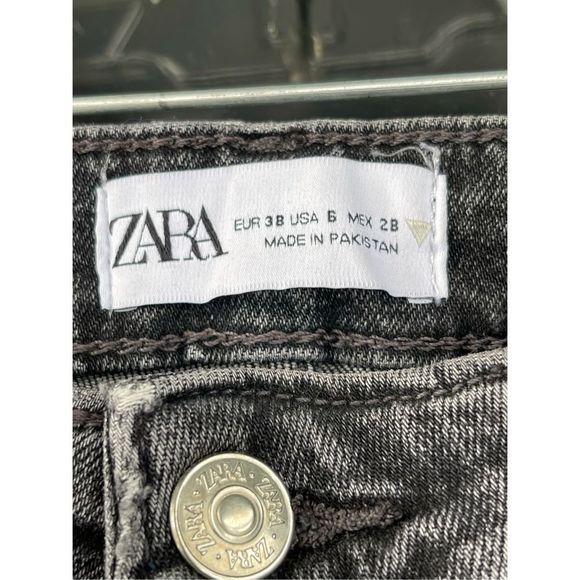 0229 ZARA High Rise Faded Black Gray Split Slit Jeans Size 6 26 - Picture 4 of 6